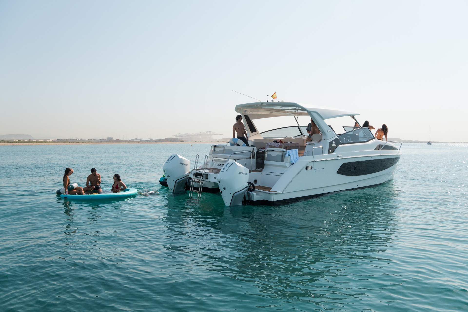Aquila 36 anchored with the sea pool out